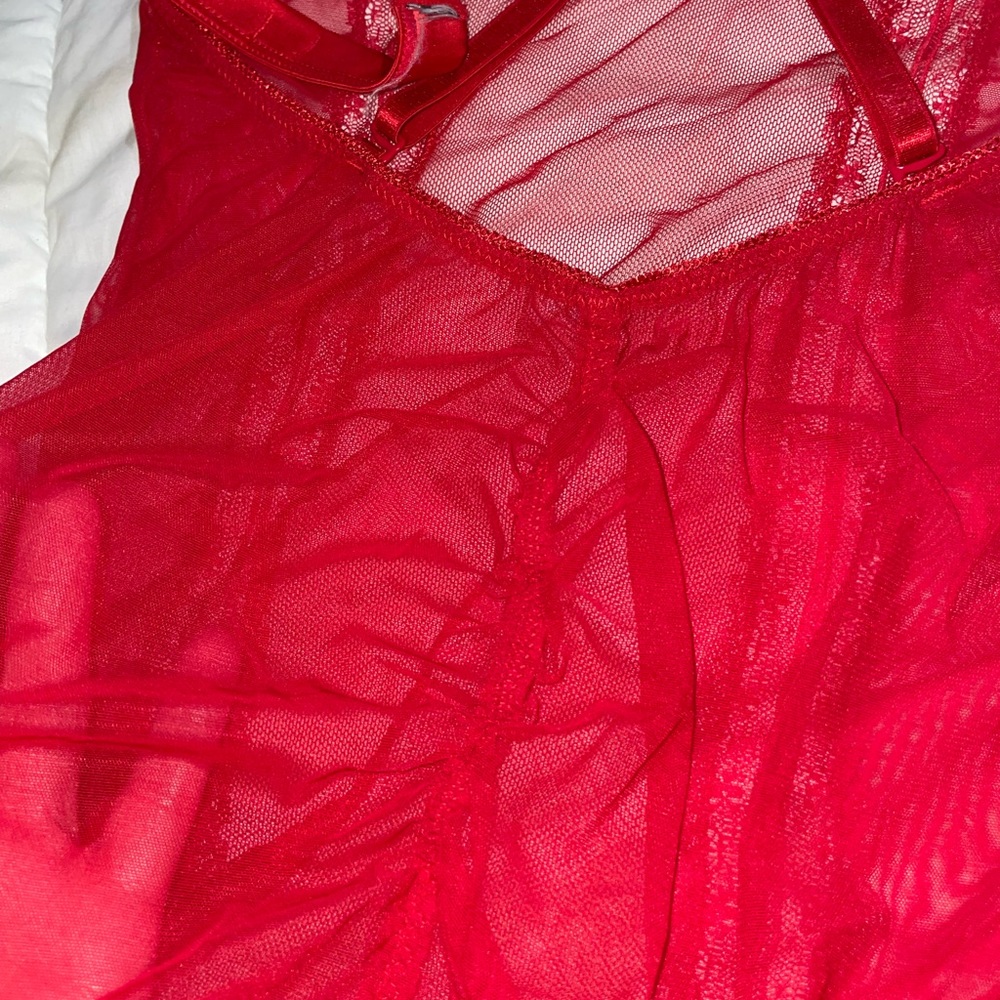 Red Lingerie - Picture 5 of 9